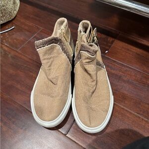 Blowfish Malibu brown snakeskin booties